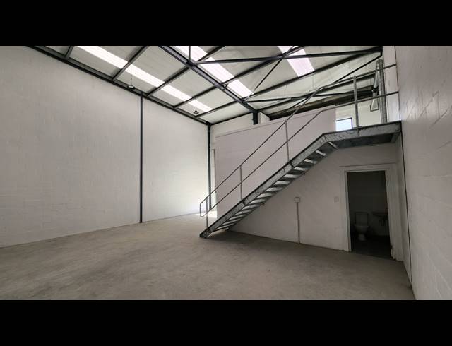 132M² WAREHOUSE FOR SALE IN RIVERGATE